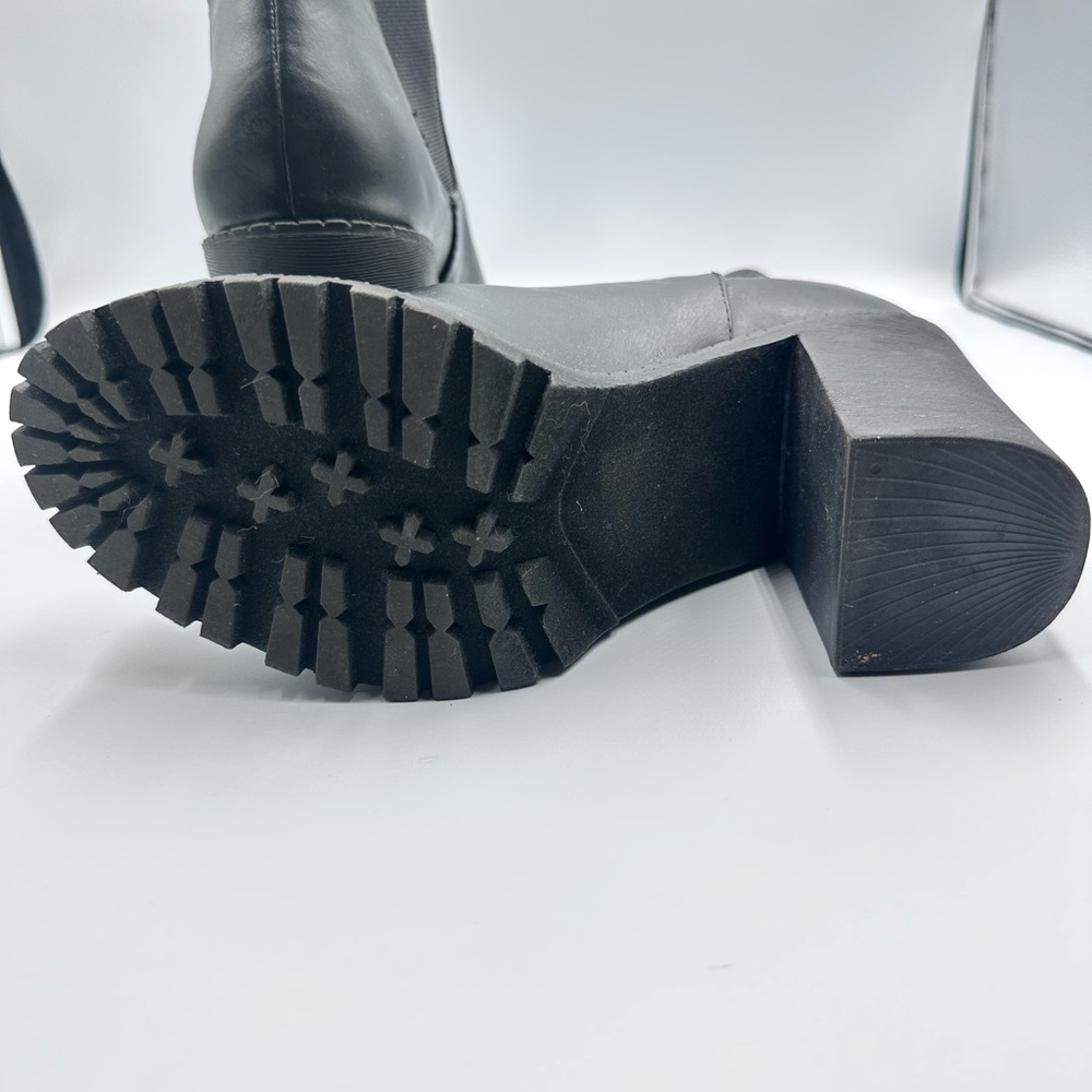 Retro Y2K Soda Women’s Chelsea Pull On Tab Black Chunky Lug Block Ankle Boot | 6 - Picture 5 of 8
